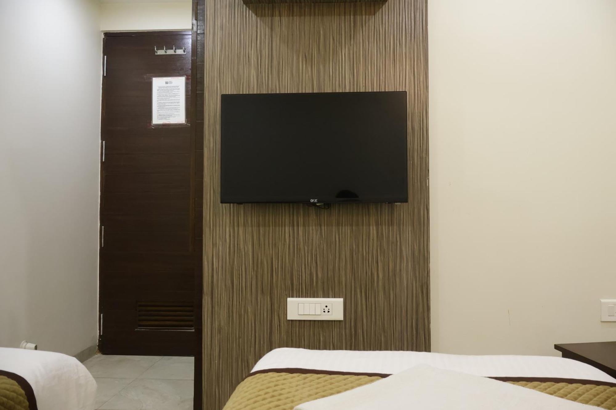 Hotel Kabir Ahmedabad Exteriör bild