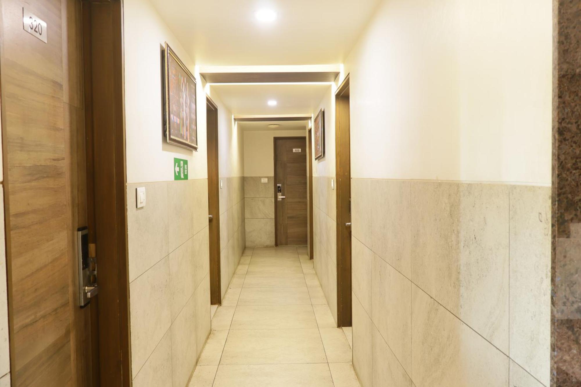 Hotel Kabir Ahmedabad Exteriör bild