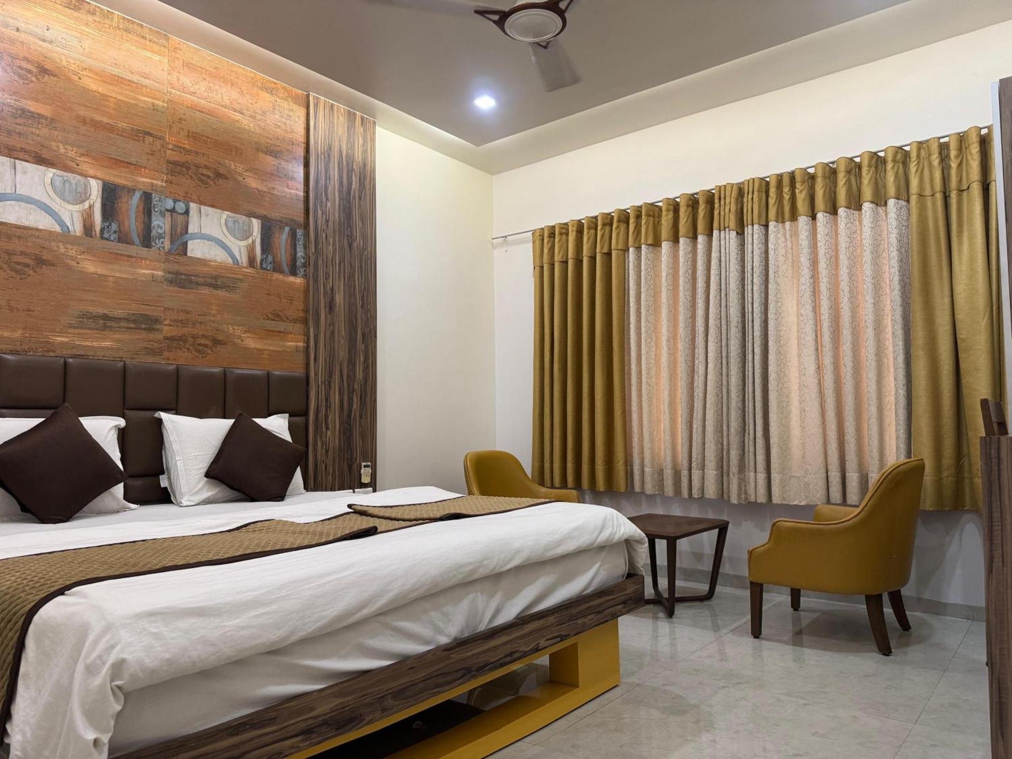 Hotel Kabir Ahmedabad Exteriör bild