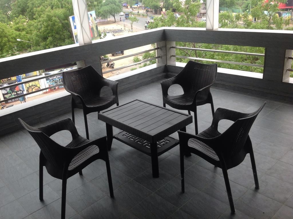 Hotel Kabir Ahmedabad Rum bild