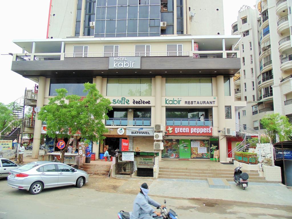 Hotel Kabir Ahmedabad Exteriör bild